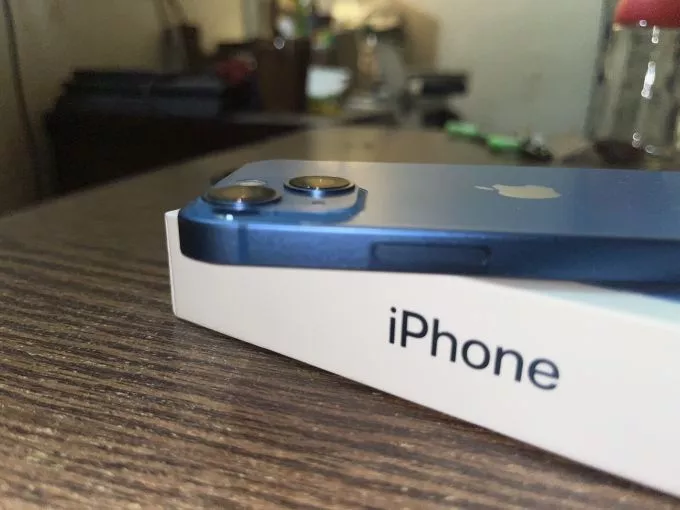 iPhone 13 Mini (E-Sim Time Remaining) - photo 2
