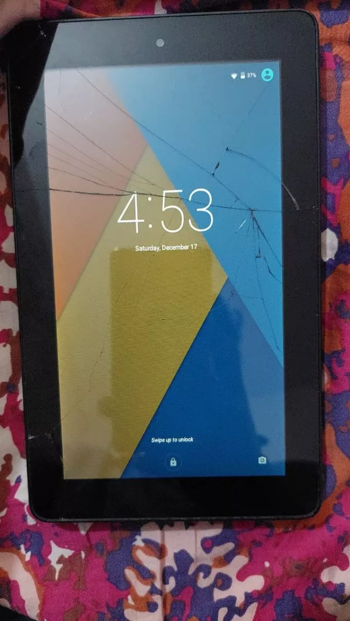 Amazon fire tablet - photo 2
