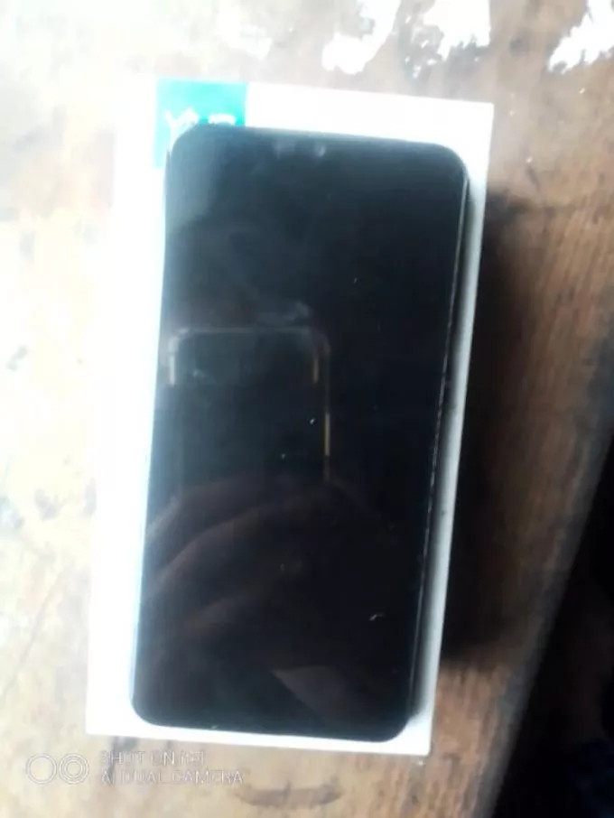 Vivo V 11 pro 4/128 ram/rom - photo 2