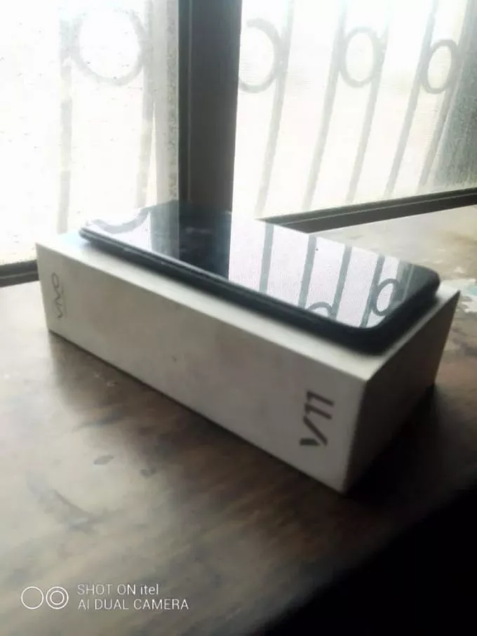Vivo V 11 pro 4/128 ram/rom - photo 1