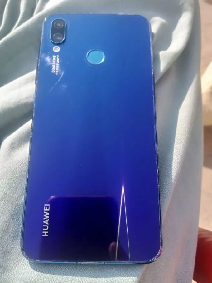 Huawei nova3i
