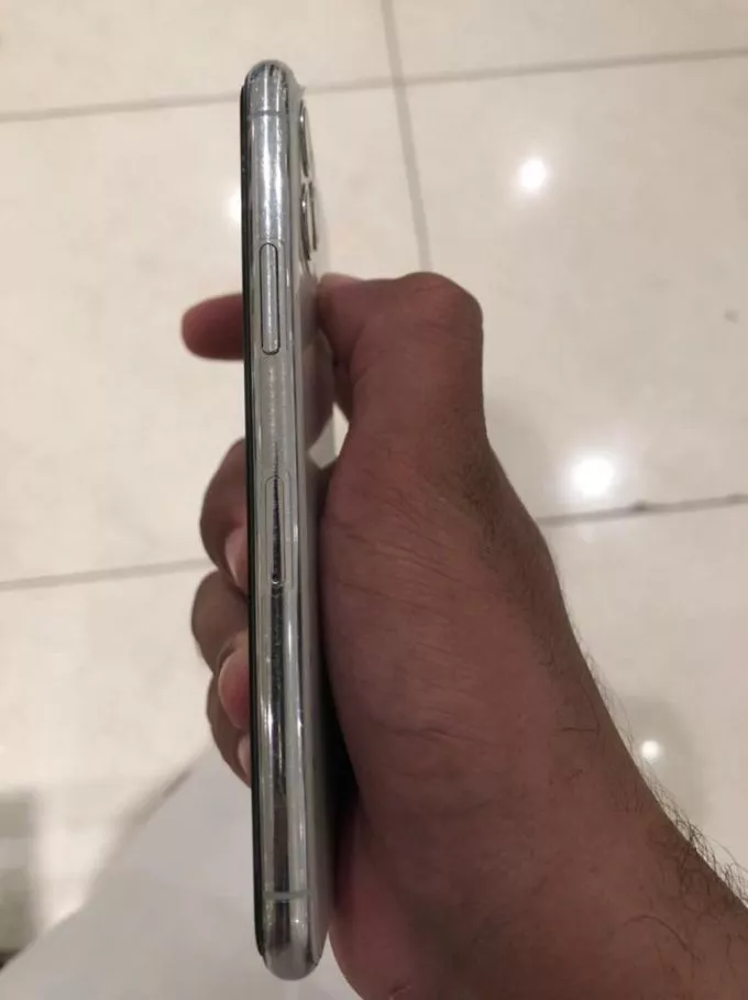 Apple iphone 11 pro - photo 3