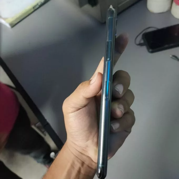 Iphone 11 pro max 64gb non pta - photo 1