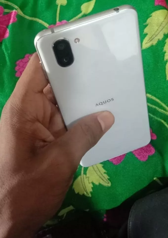 SHARP AQUOS R3 6/128 - photo 1
