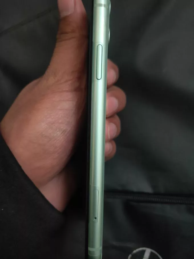 Iphone11 - photo 1