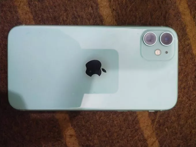 Iphone 11 64GB Green Color Non Pta - photo 2