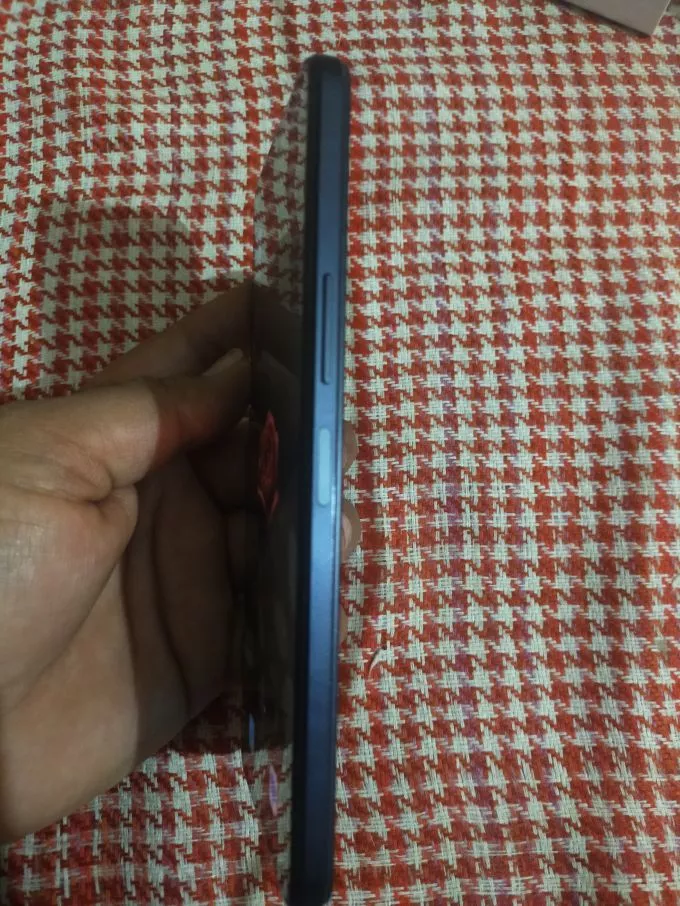 Infinix Note 12 - photo 2