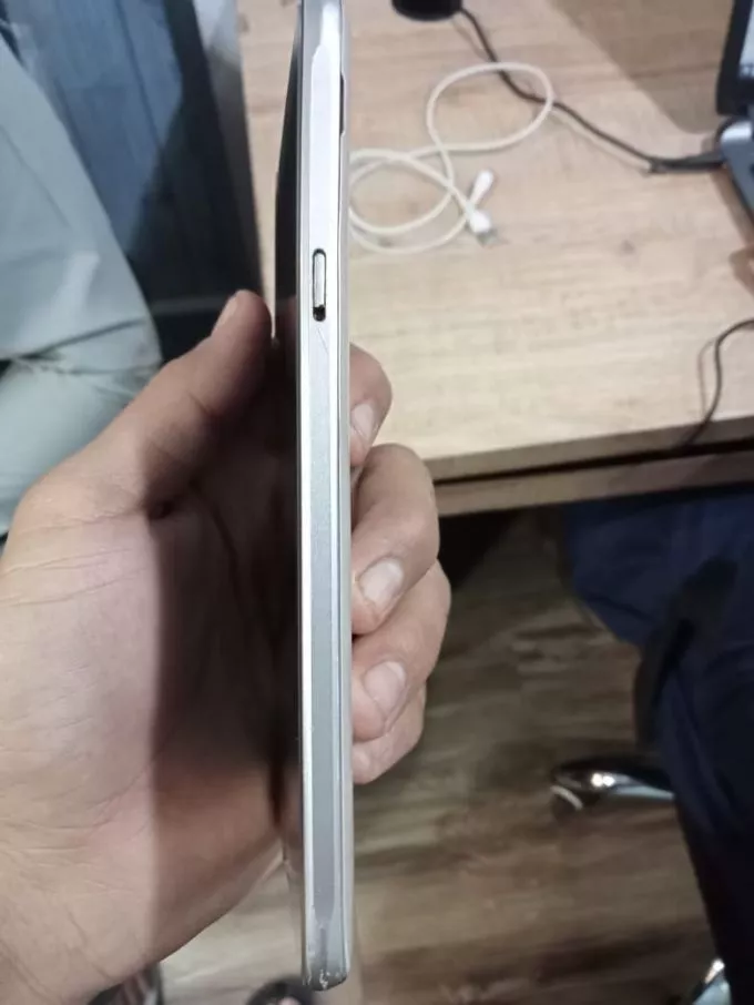 Samsung j7 2 GB ram 16 GB memory - photo 2