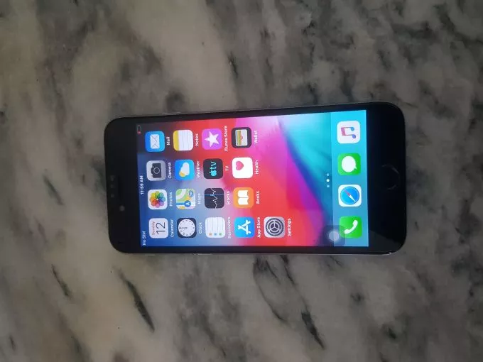 Iphone 6 - photo 1
