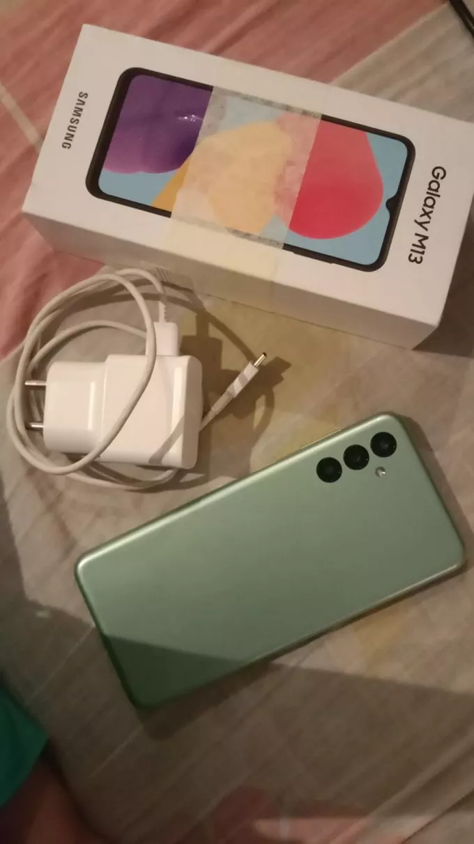 Samsung galaxy M13 - photo 1