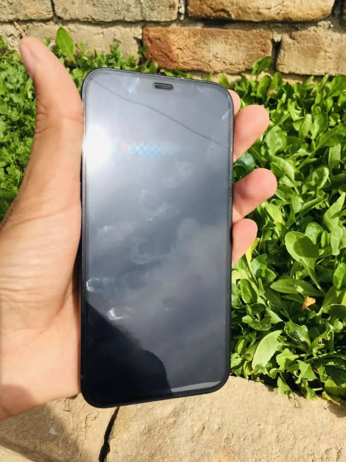 Shiny Black iPhone 12 128gb - photo 1