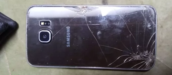 Sumsung s6 mobile storage 3/32 condition 10/8 - photo 1