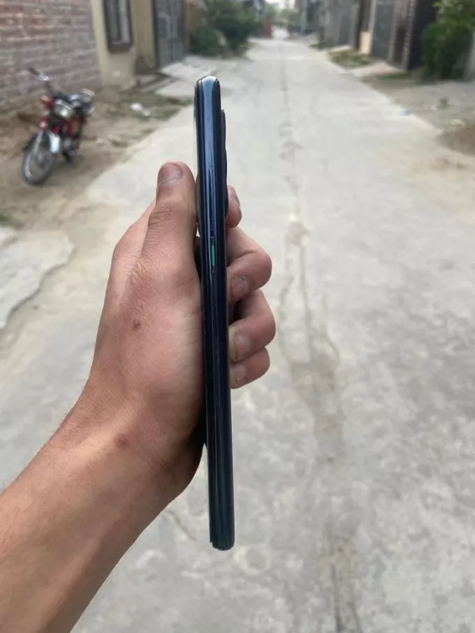 Oppo Reno 6 - photo 1