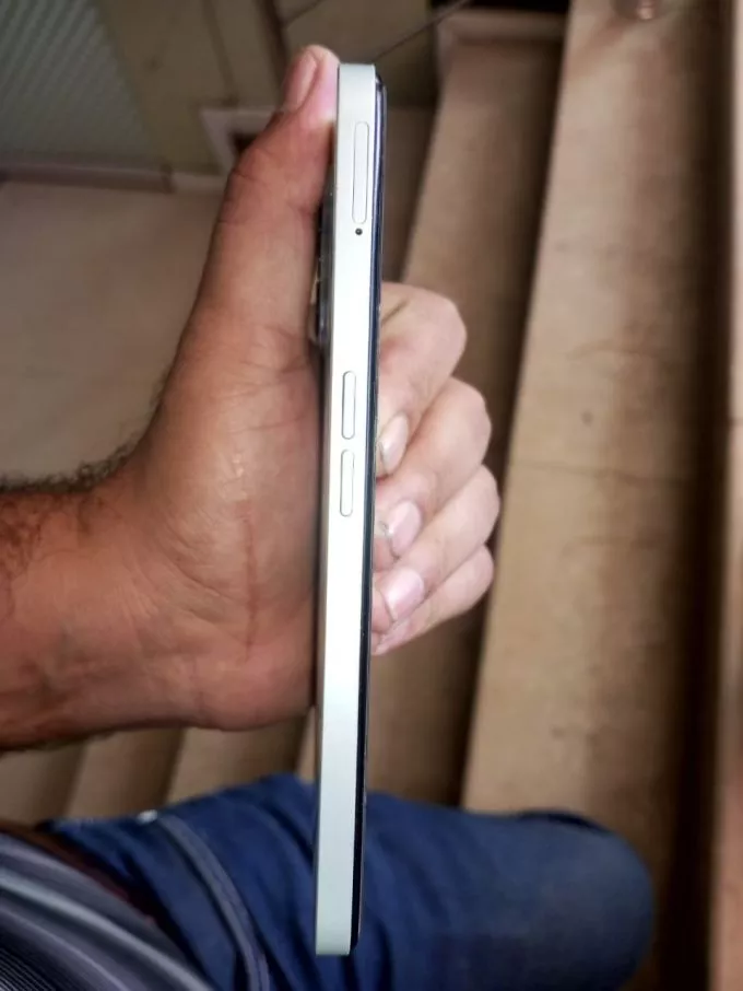 Realme c35 orignal condition 2 month used - photo 2