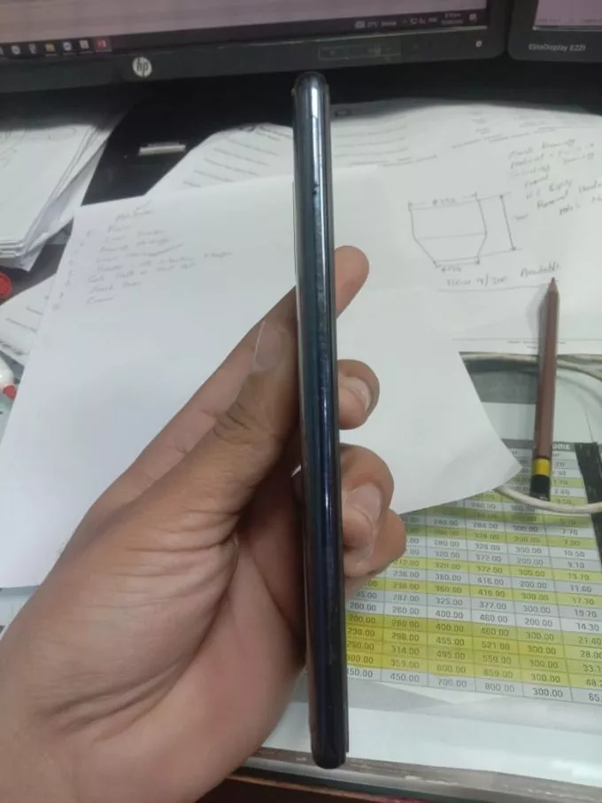 Samsung Galaxy A51 - photo 2