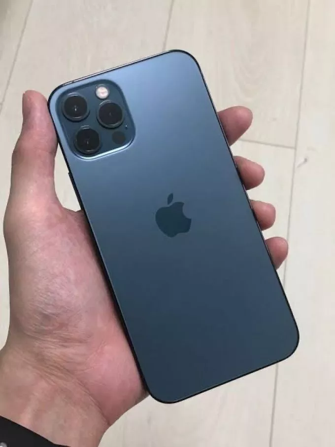 I phone 12 pro 128 non pta - photo 1