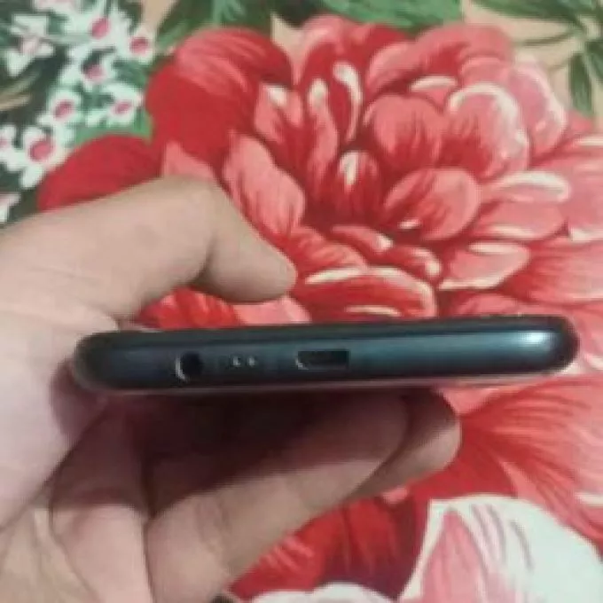 Realme C21 4/64gb (9/10 Condition) Slightly Used - photo 2
