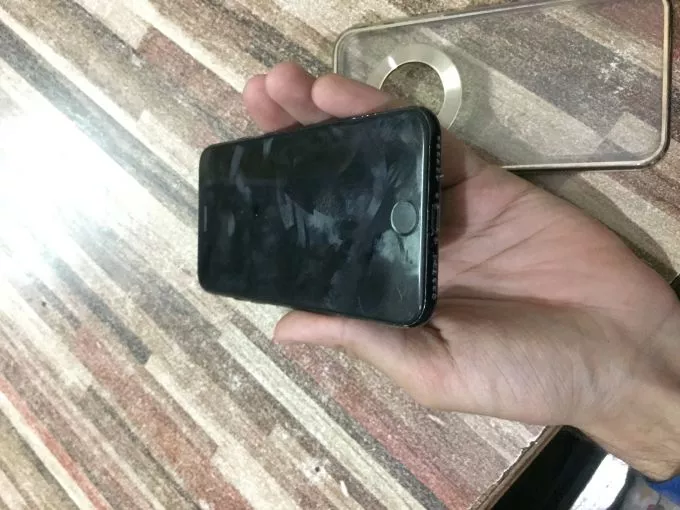 IPHONE 7 125GB Black - photo 3