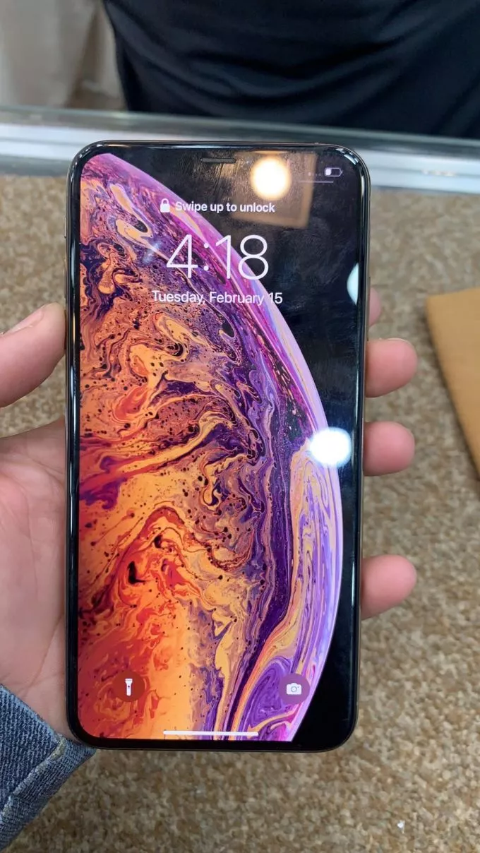 iPhone XS Max - photo 1