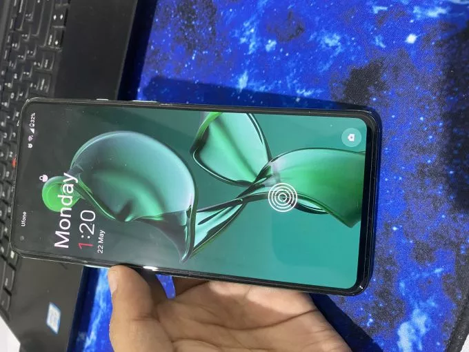One Plus 8t