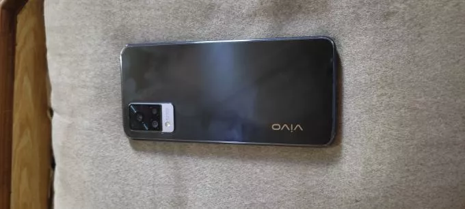 Vivo V21 - photo 1