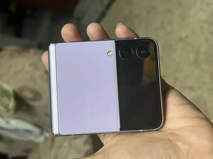 samsumg Z flip 3 - photo 2