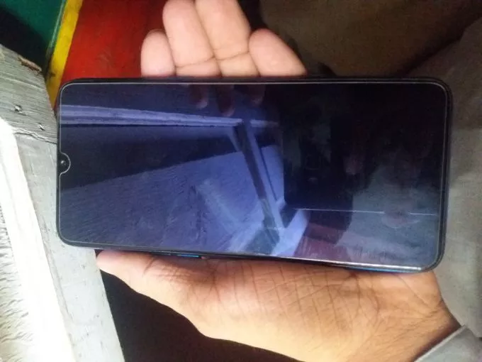 Realme 5 4/128gb pta approved - photo 2