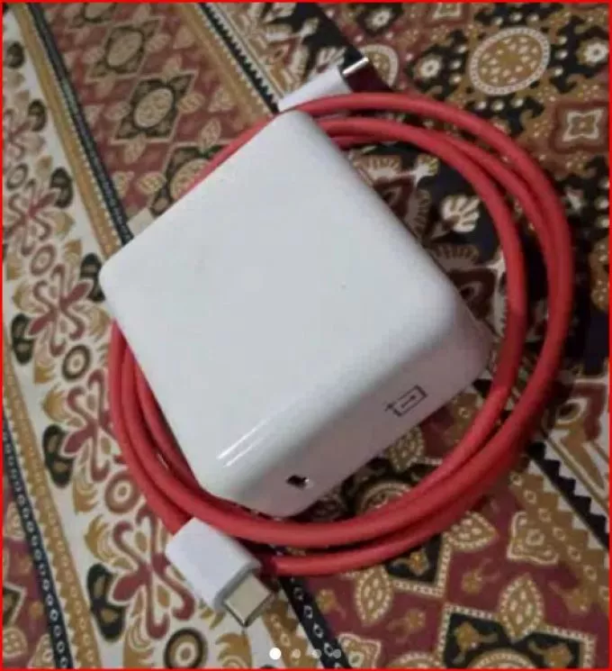 Outstanding condition One+ 9R mobile set is for sale - photo 1