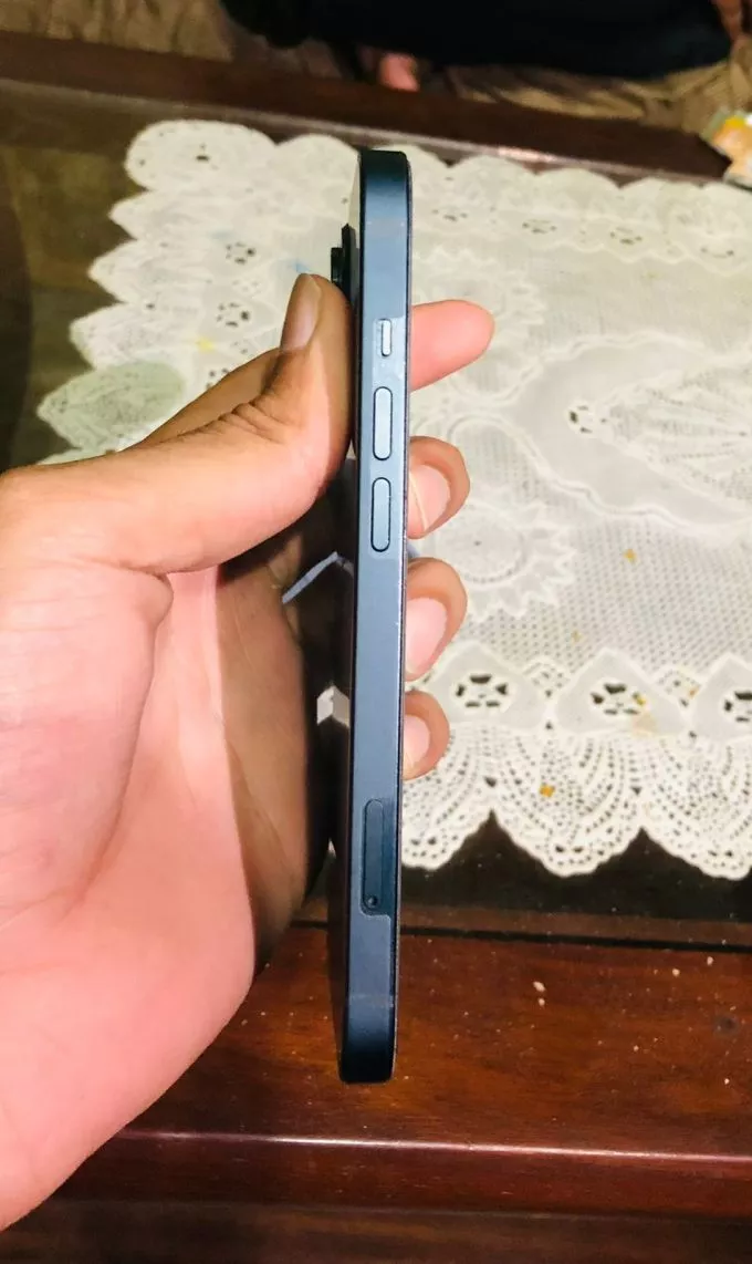 IPhone 13 - photo 3