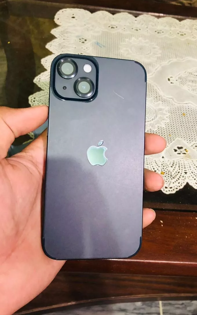IPhone 13 - photo 1