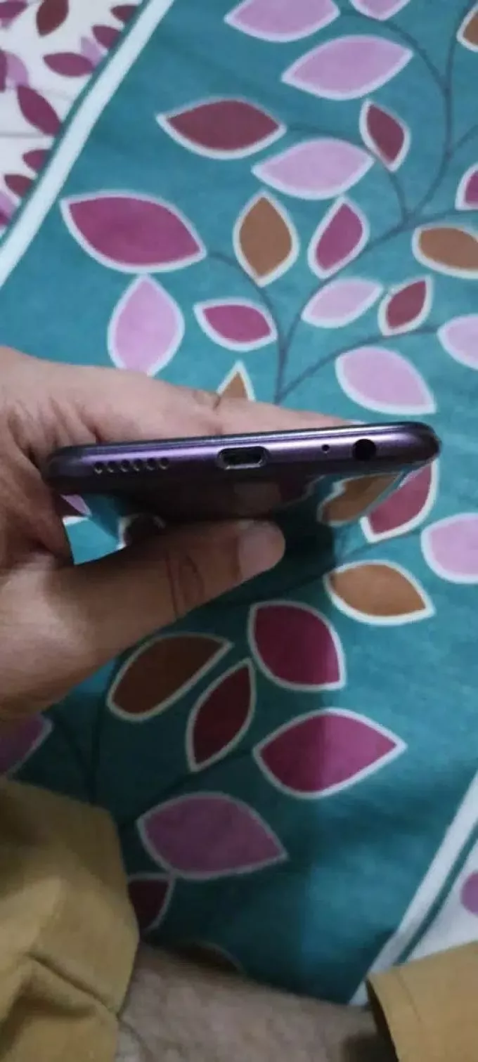 Tecno Spark 4 - photo 2