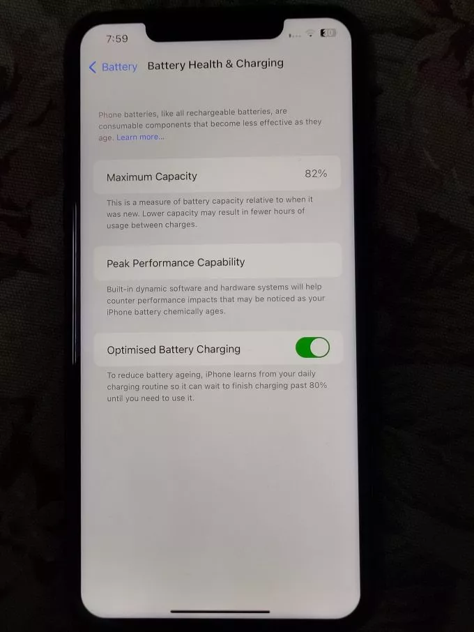 Iphone 11 pro max - 64 GB Factory Unlock - photo 3