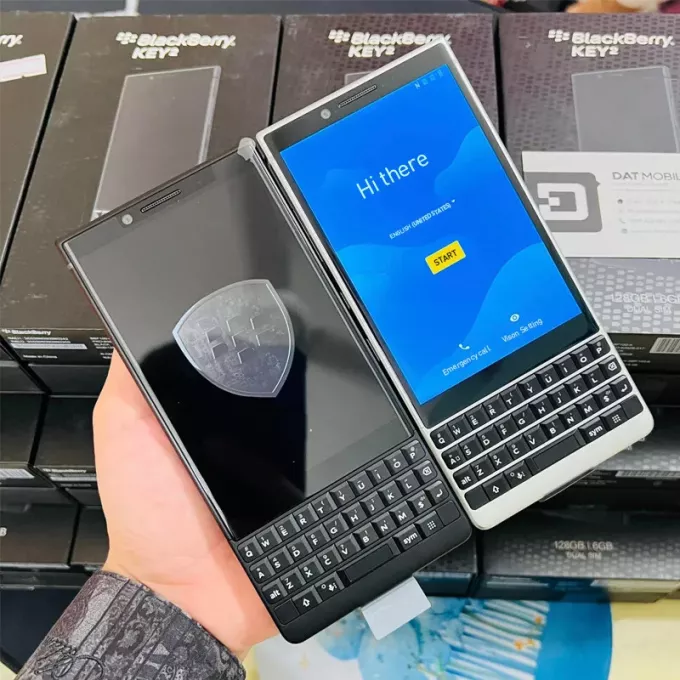 Blackberry Key 2 box pack brand new mint 10/10 - photo 1