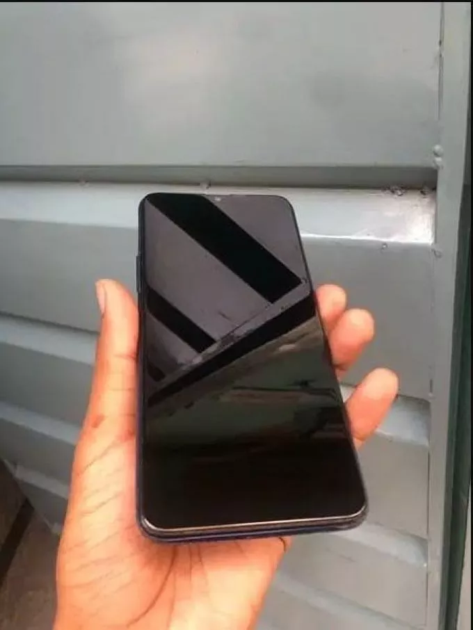 Samsung a20s home used