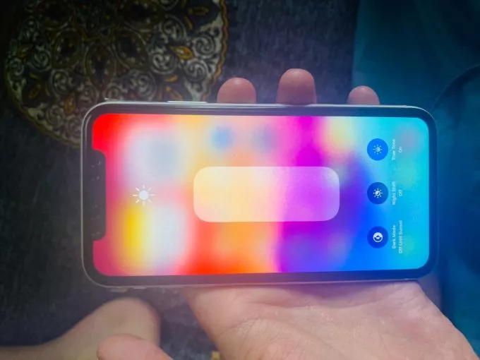 Iphone XR - photo 3