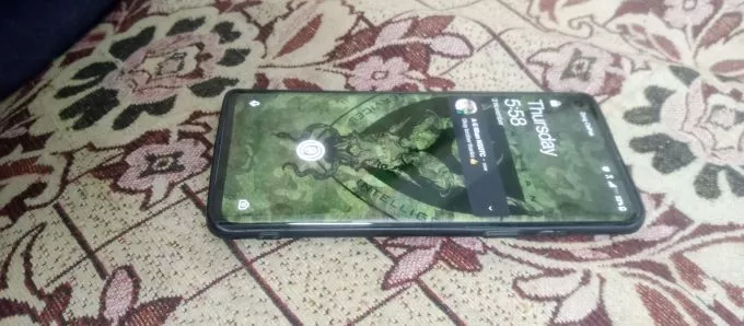One Plus 8 5G - photo 1