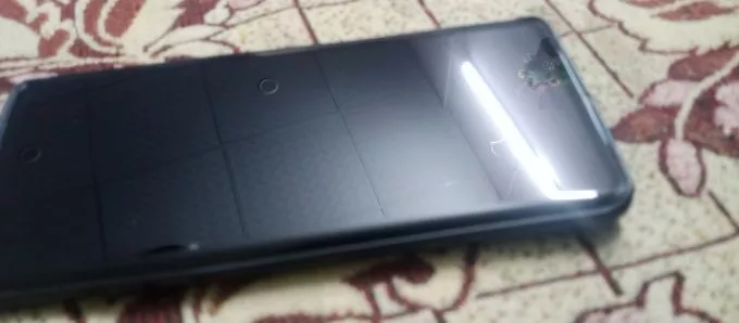 One Plus 8 5G - photo 2