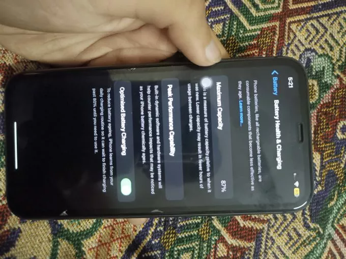 iphone 11 non pta jv 9/10 with box - photo 3