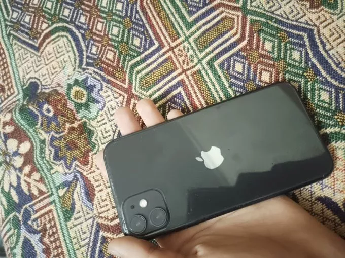 iphone 11 non pta jv 9/10 with box - photo 1