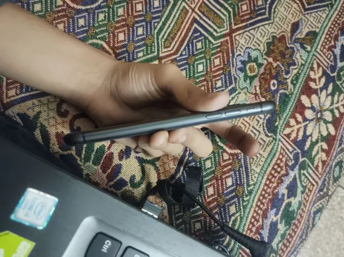 iphone 11 non pta jv 9/10 with box - photo 2
