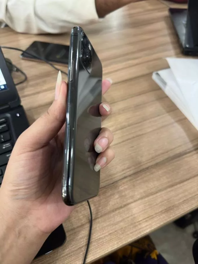 IPHONE 11 PRO - photo 2