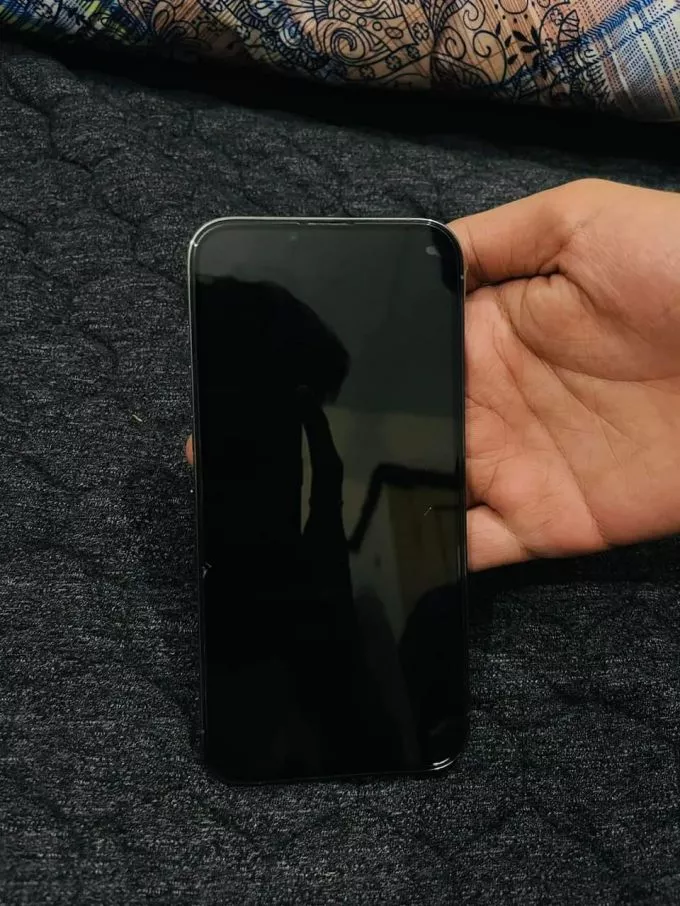iPhone 13 pro if buyer is in larkana - photo 1