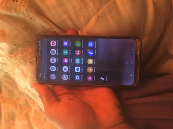 Samsung A10s - photo 3