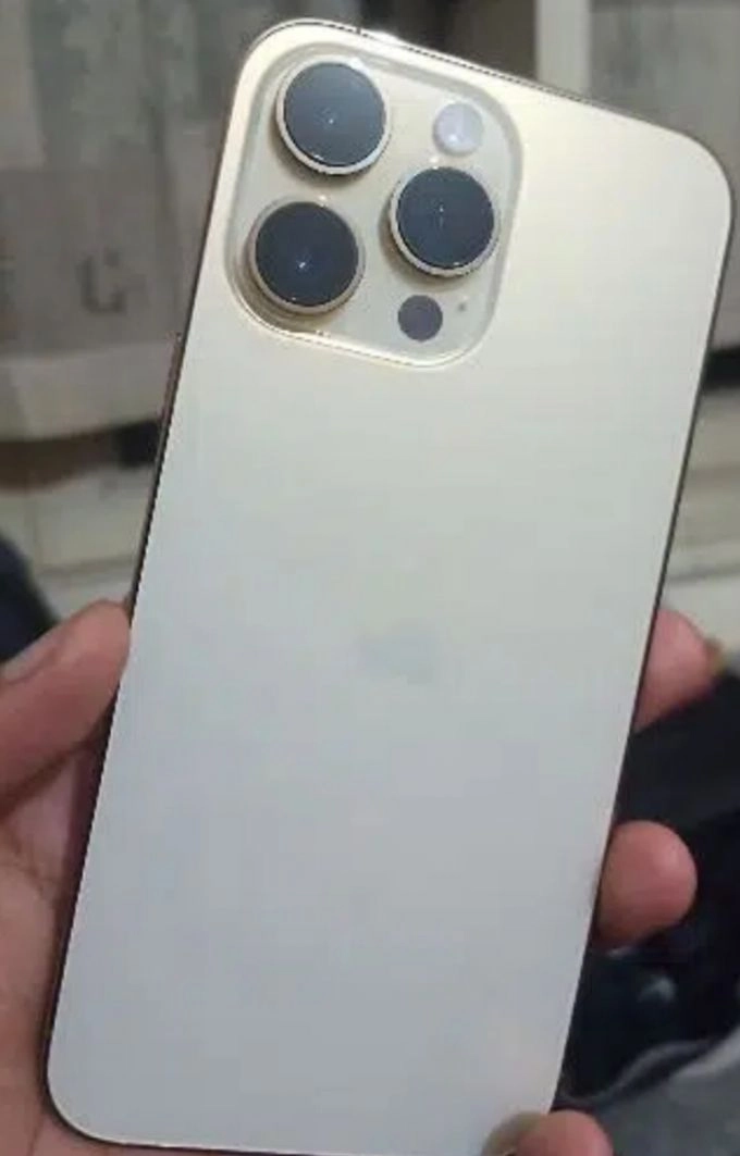 I phone 14 pro max jv gold colour LLA model 94 battery health - photo 1