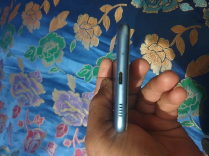 Samsung A11 - photo 3