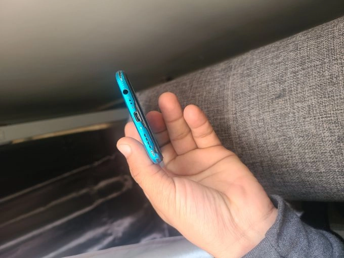 Realme 5i 4/64 Pta Official Approved - photo 3