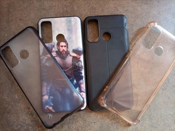 Tecno Camon 15 - With 4 free cases 10/10 condition - photo 2