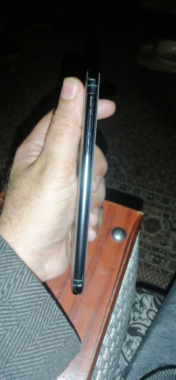 iPhone 11 pro max - photo 2