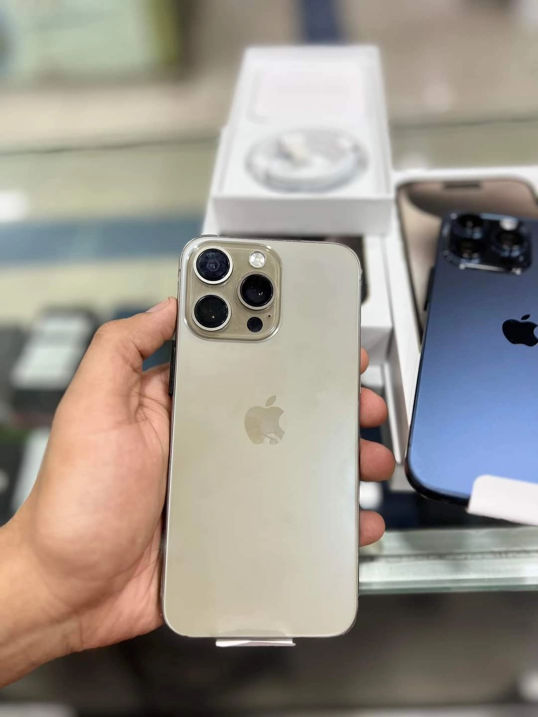 Iphone 15 pro max Master Copy  - photo 3