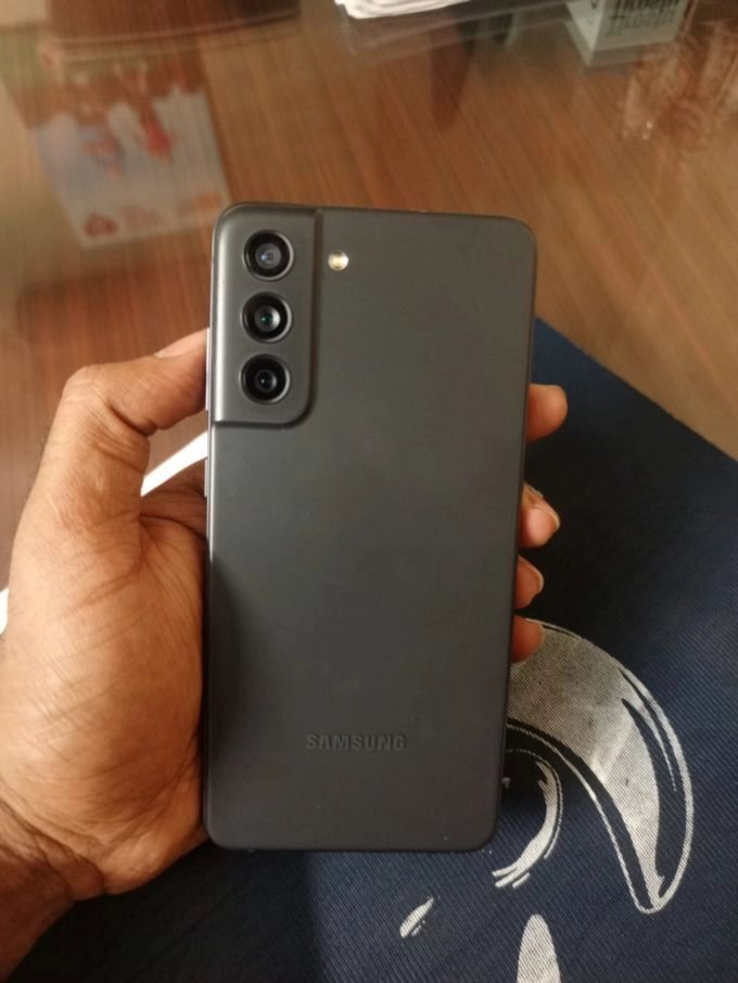 S21FE 128GB 10/10 condition for sale - photo 3